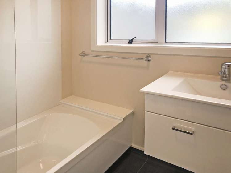 258 Clyde Street Balclutha_12