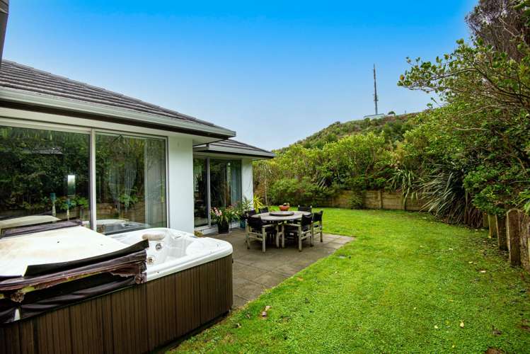 64 Aotea Drive Aotea_24