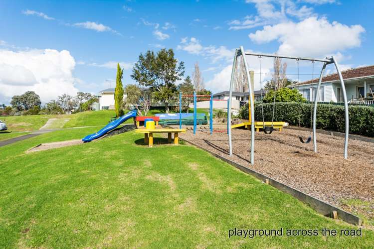 1/7 Taurus Crescent Beach Haven_17