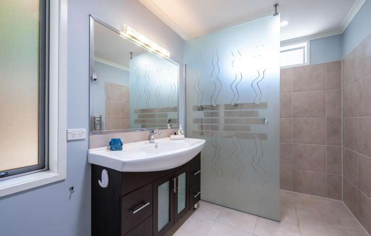 6 Ryeland Avenue Wakefield_19