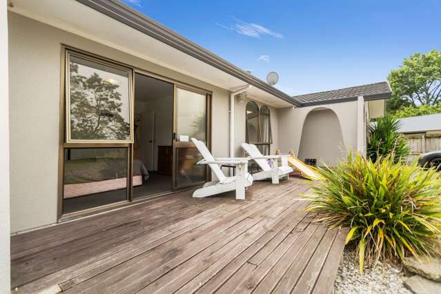 A Private Retreat on Peter Lippa Drive