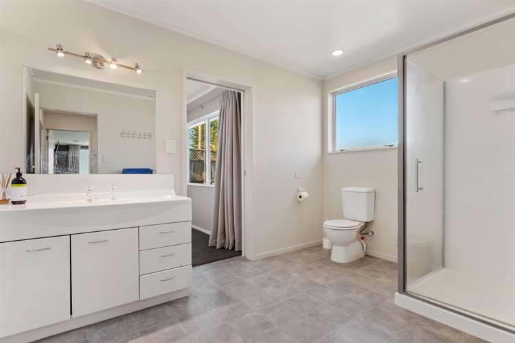 4 Adrine Lane Ohauiti_23