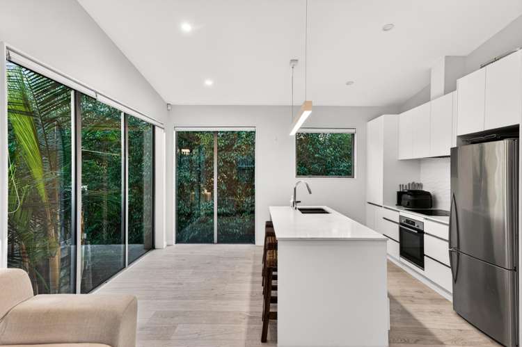 73 Warman Road Okura_6