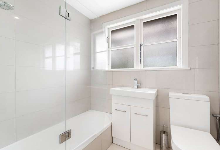 243 Great North Road Henderson_18