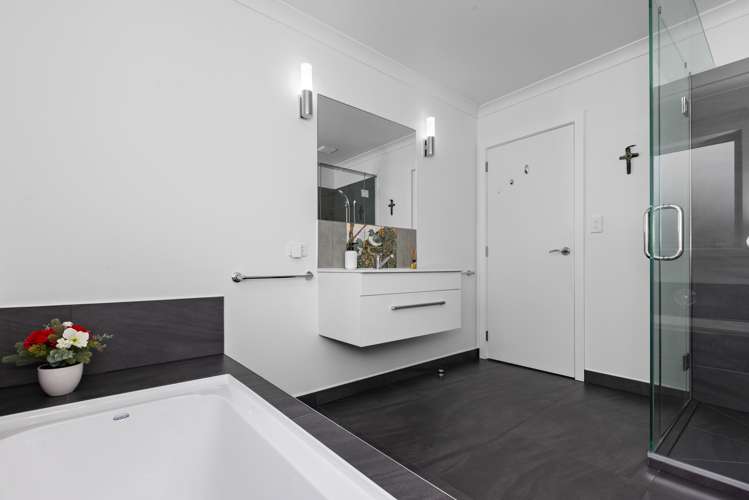 10 Pelorus Avenue Poraiti_14