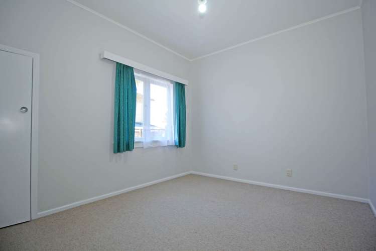 5 Takutai Avenue Bucklands Beach_10