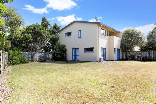 Modern Townhouse in Beautiful Henderson Heights