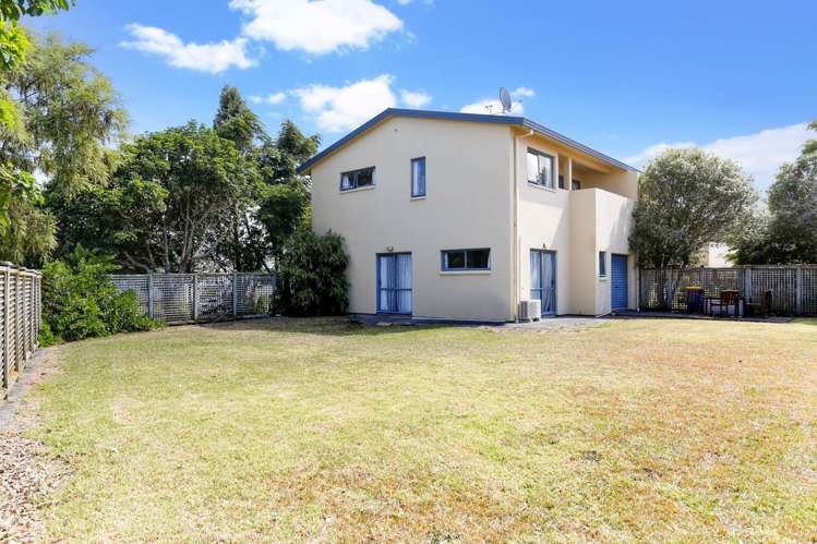 1 Albizia Avenue Henderson_0