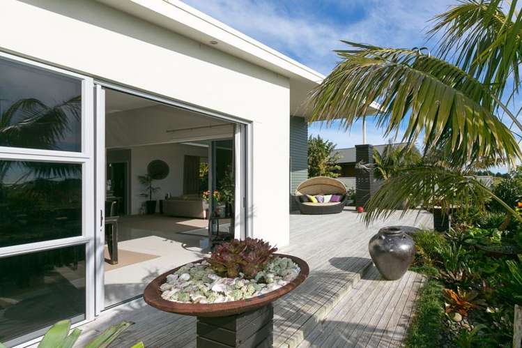 9c Dolphin Parade Bell Block_24