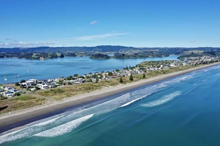 338 Ocean Road Ohope_28