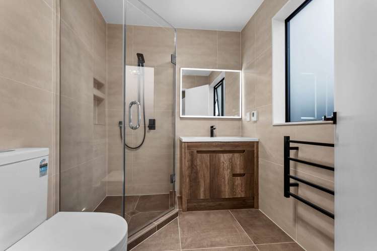 11 Pumau Place Flat Bush_13