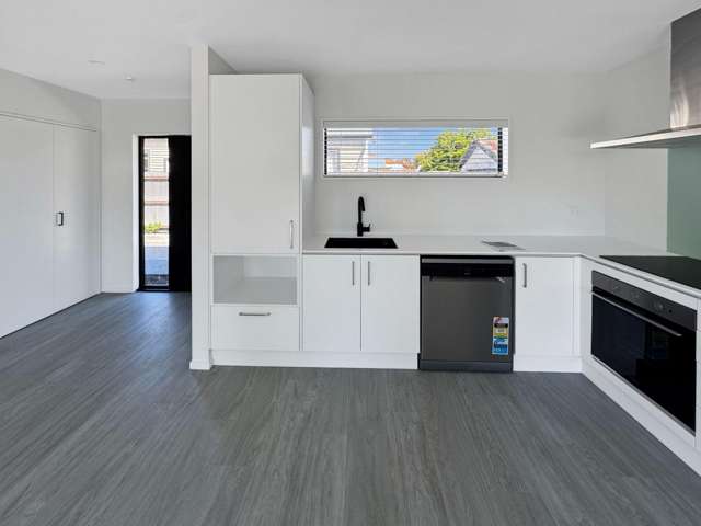 711C Worcester St Linwood_3