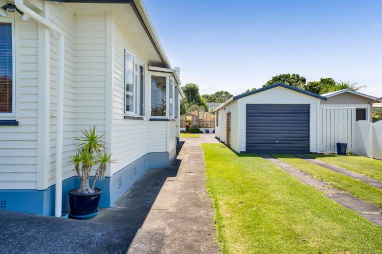 53 Domett Street Opunake_2