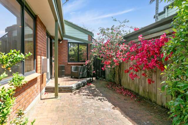 2/16 Wairakei Street Greenlane_4