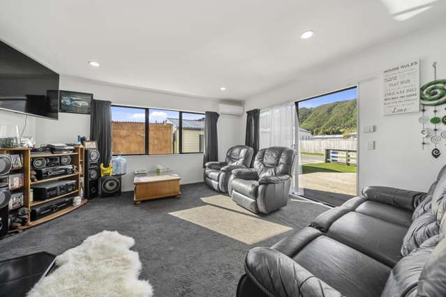 3 Ashburn Road Wainuiomata_2