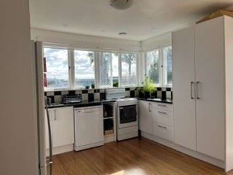 29 Sylvan Crescent Te Atatu South_8