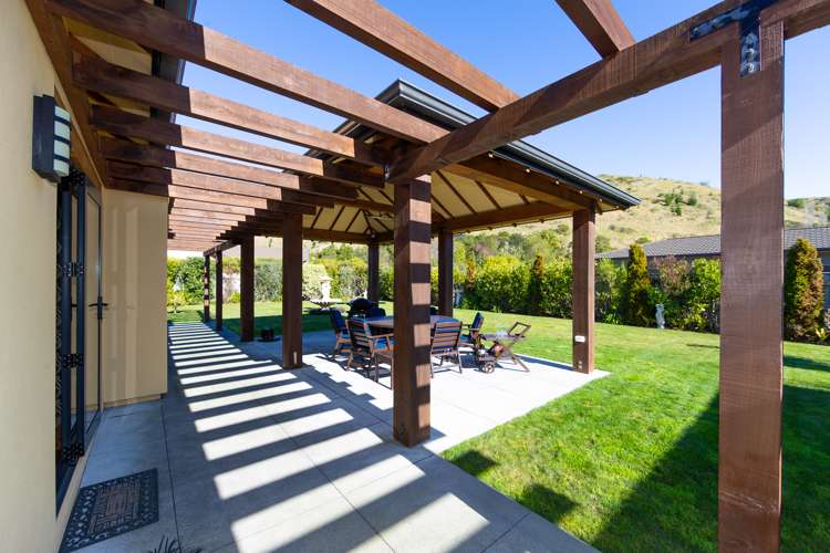 12 Oak Place Poraiti_23