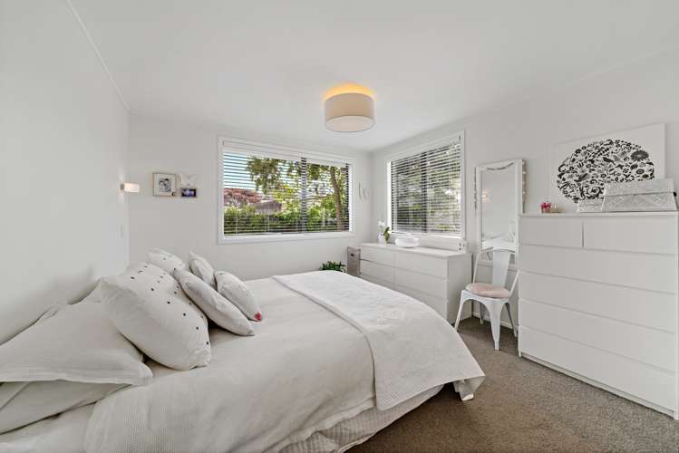 1/18 Gossamer Drive Pakuranga Heights_14