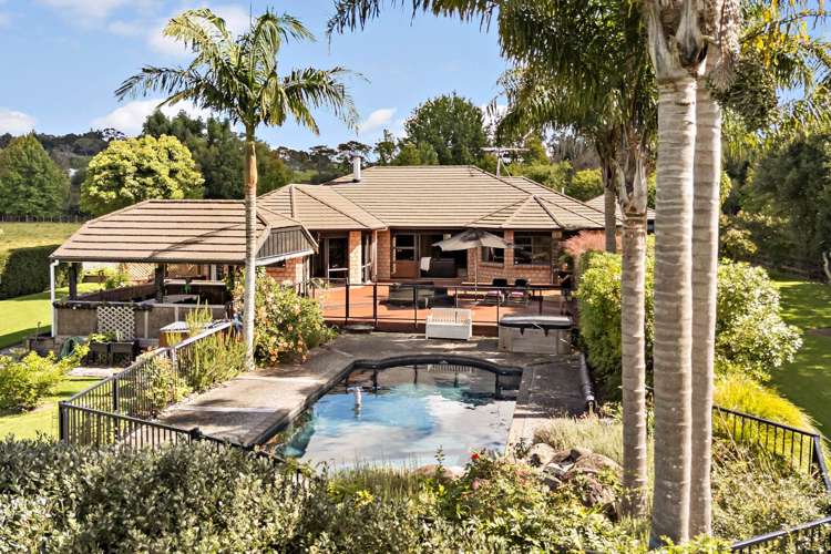 16 Lynwood Grove Dairy Flat_43