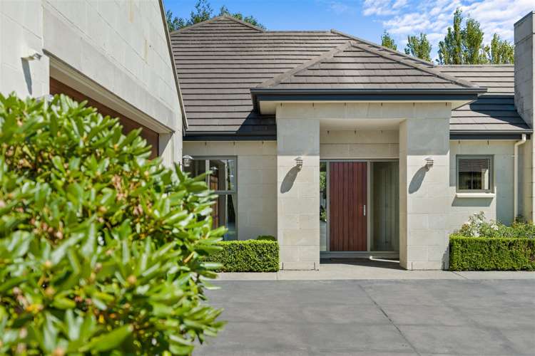 6 Royal Court Northwood_19