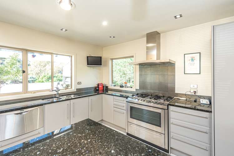 12 Suffolk Drive Otamatea_5