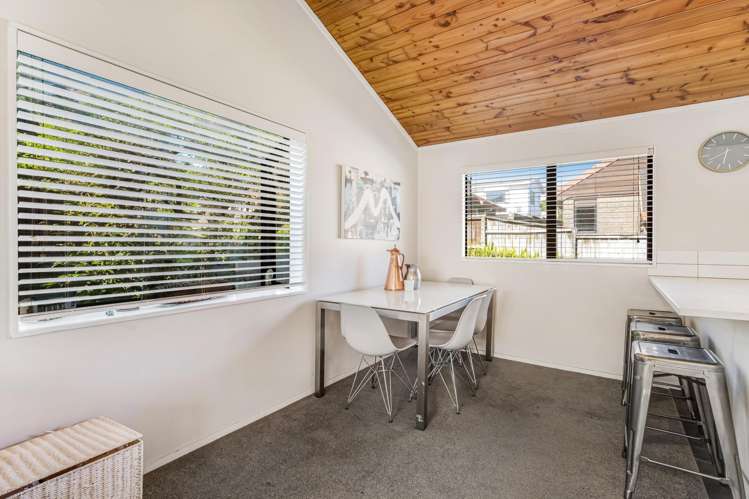 2/153 Whitford Road Somerville_10