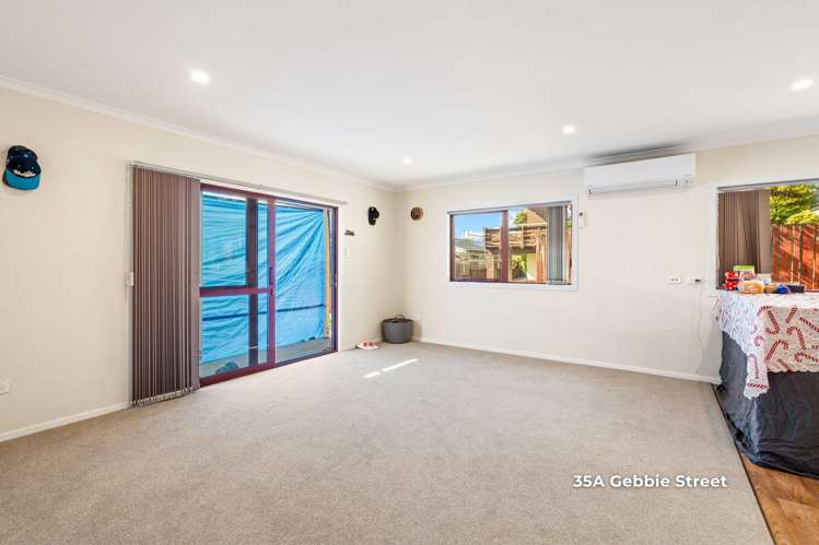 35 & 35A Gebbie Street Kinmont Park_25