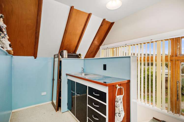 7 Honey Street Wainuiomata_13