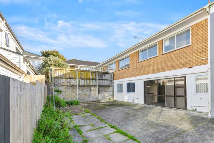 2/41 Russell Road Manurewa_21