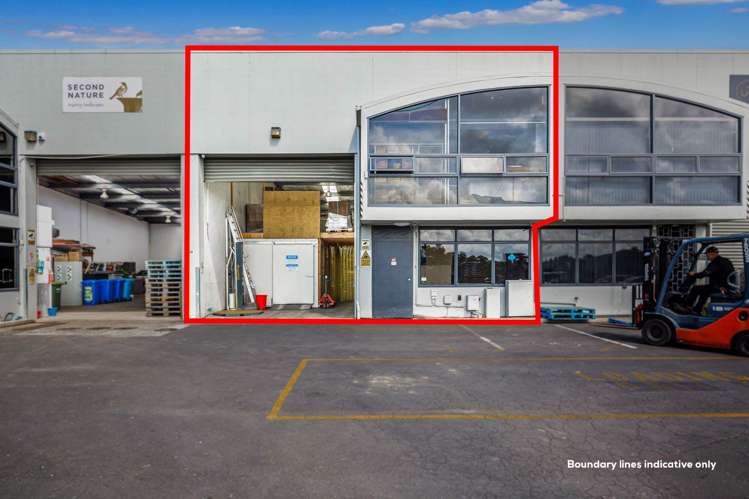 Unit 3/33-35 Waipareira Avenue Henderson_1