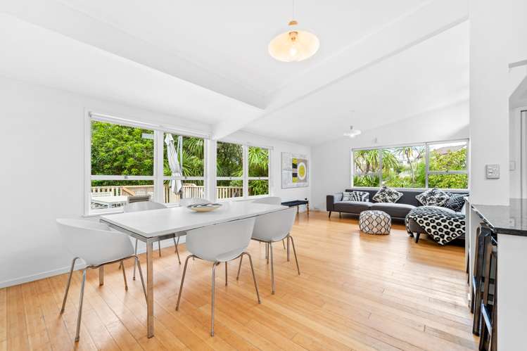 1 Garmons Way Castor Bay_11