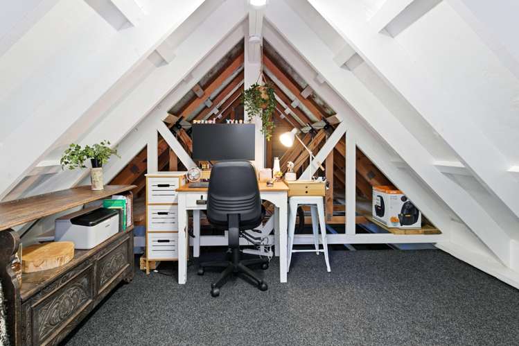 17 and 19 Benares Street Khandallah_23