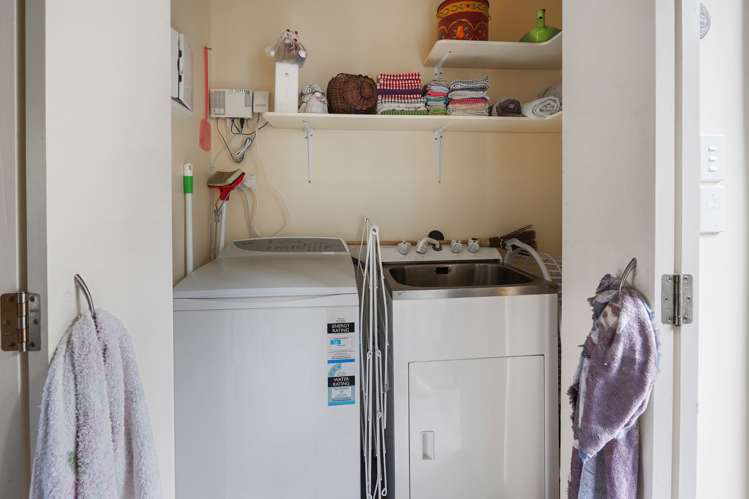 11 Banff Way Toi Toi_8