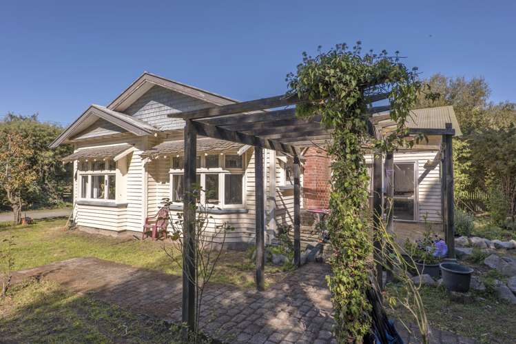 1735 Wards Road Greendale_25