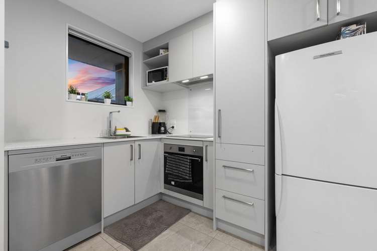 6/19 Hinemoa Street_4