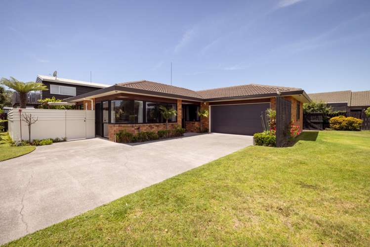 16 Pacific View Road Papamoa_1