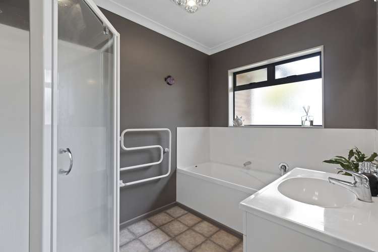 6 Honeysuckle Lane Ohauiti_5