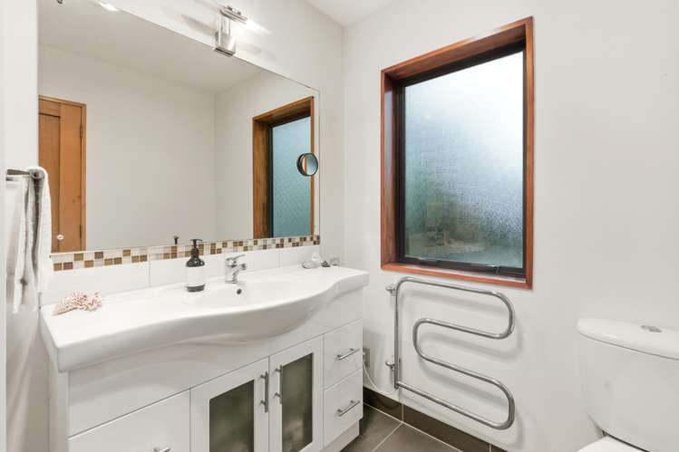 247 Collins Road Lincoln_15