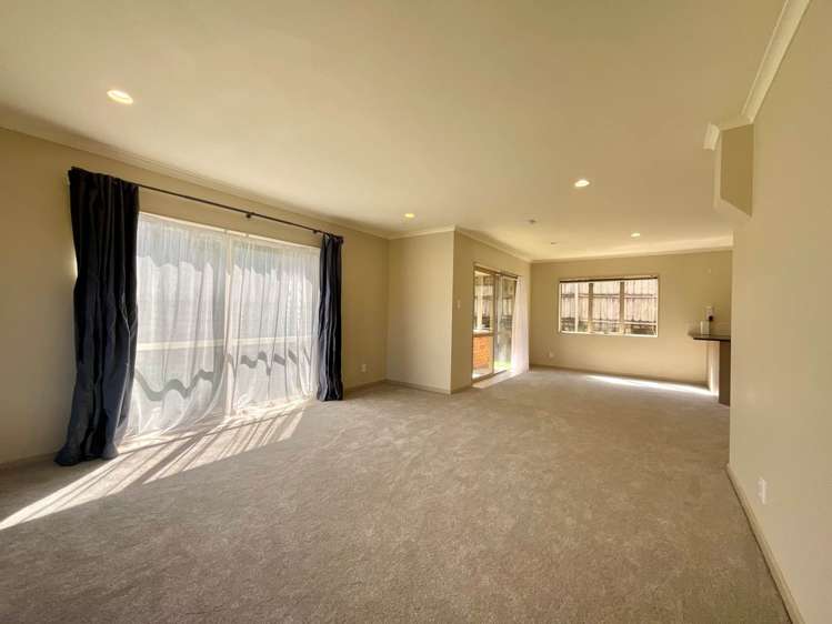 27 Cyclamen Road Mangere Bridge_1