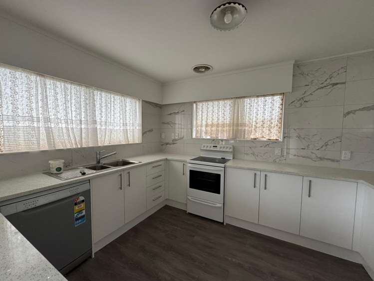 2/69 Settlement Road Papakura_1