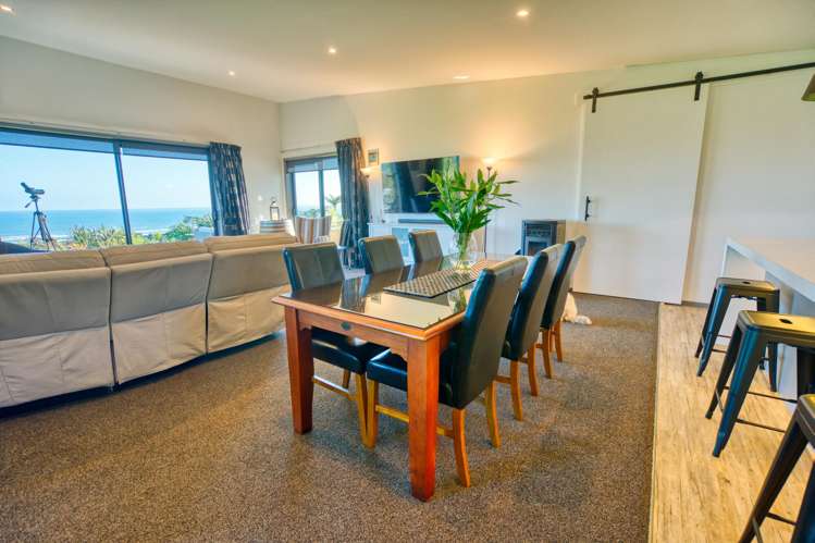 14 Tasman View Road Paroa_13