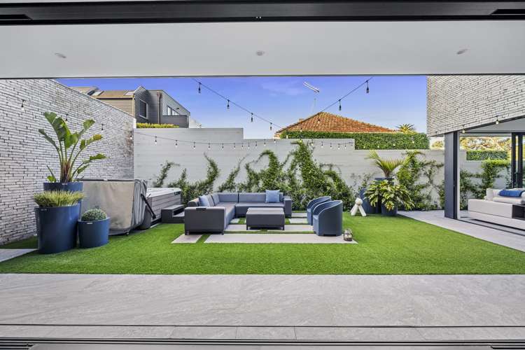 222 Hurstmere Road Takapuna_7