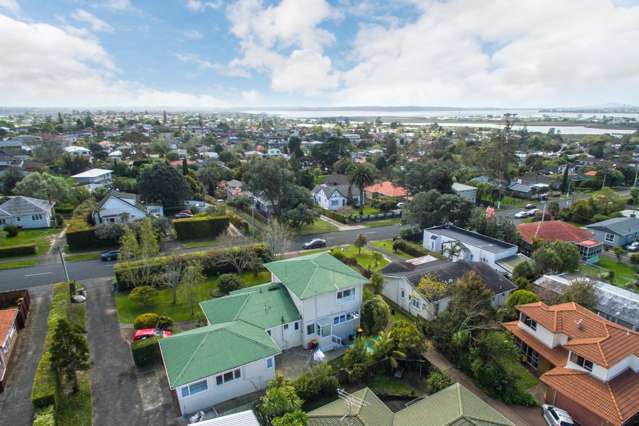 15 Tirimoana Road Te Atatu South_1