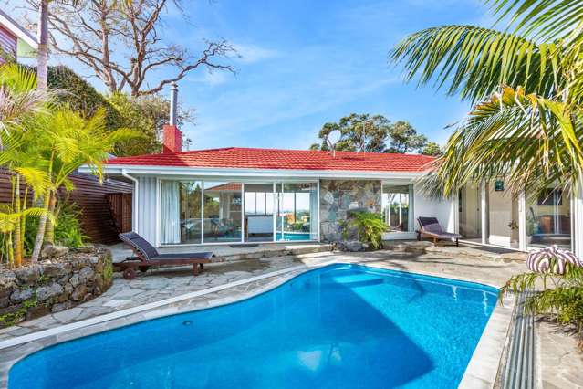 Hollywood Hills style home comes with picture-postcard views