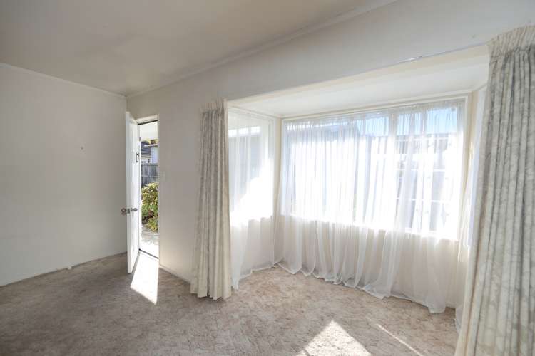 910a Willowpark Road North Mayfair_14