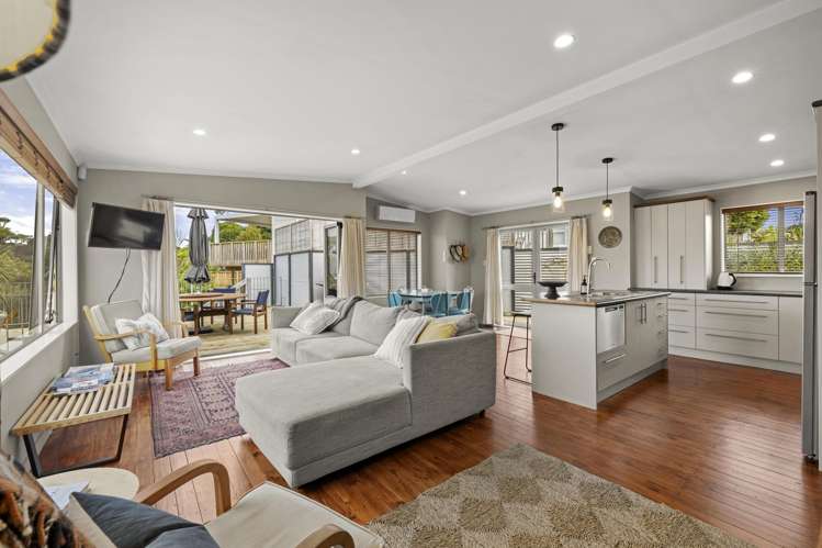 15 Bay View Road Raglan_1