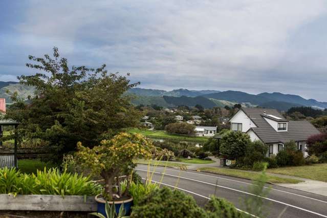 151 Weggery Drive Waikanae Beach_2