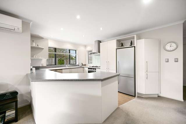 16 Rossiter Place Chartwell_1