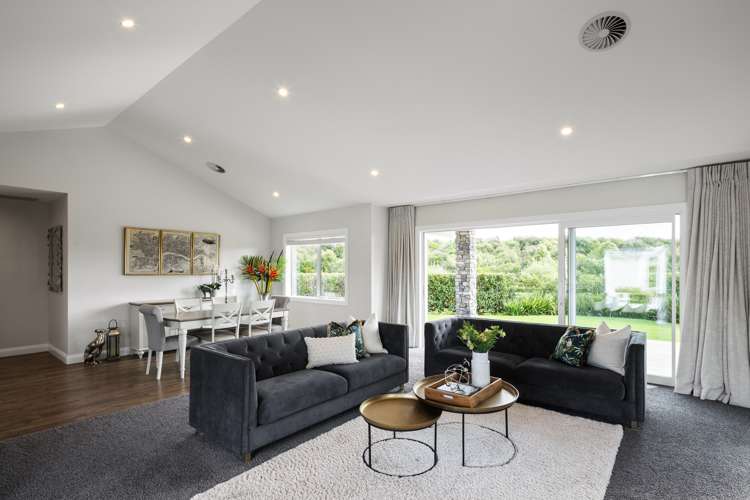 25 Alan Livingston Drive Cambridge_17