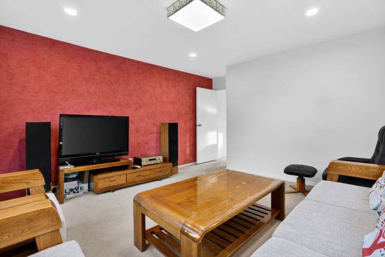 216 Alec Craig Way Gulf Harbour_11